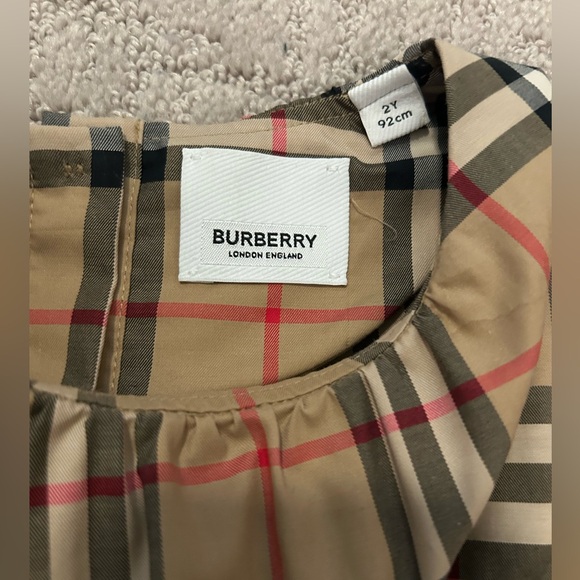 Burberry Plaid Short Sleeve Dress size 2Y - Picture 2 of 5